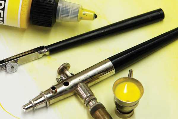 High Flow Acrylics for Airbrush, Striping, Textiles, Marbelizing, and Staining